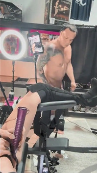 穿戴式假阳具的故事 - 375 你的男人洞正在接受那个大鸡巴 - 退出不是我射精。6 第一人称视角的4k。