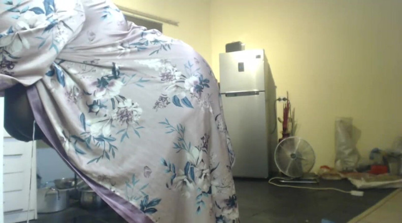 Legendary Booty Overdose: Prsatá bbw striptýz a škádlení vibrátorem