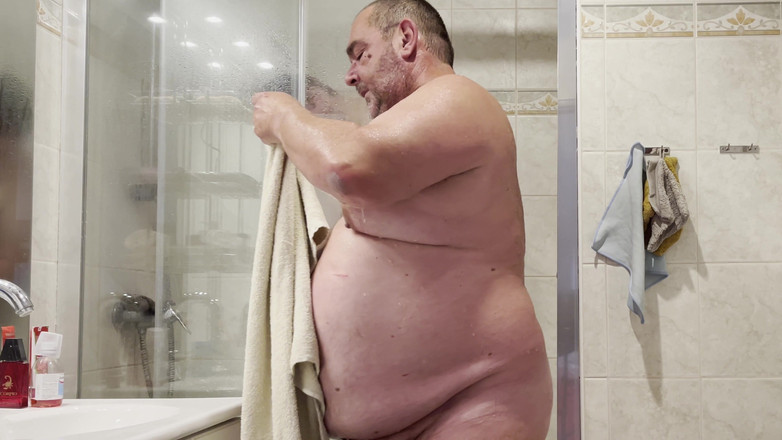 Aimeronds: Mandi air panas dengan ayah besar