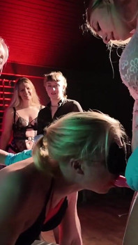 Gangbang-Strap-on-queens