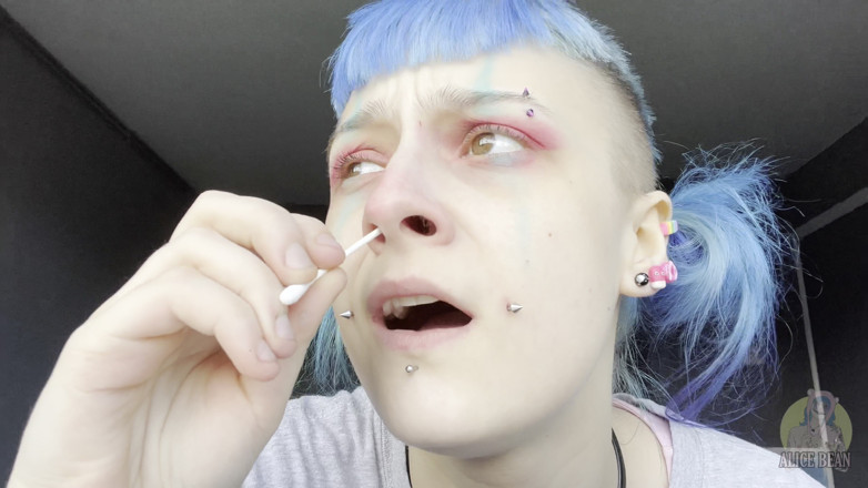 Alice Bean: Чихаю на клоуна