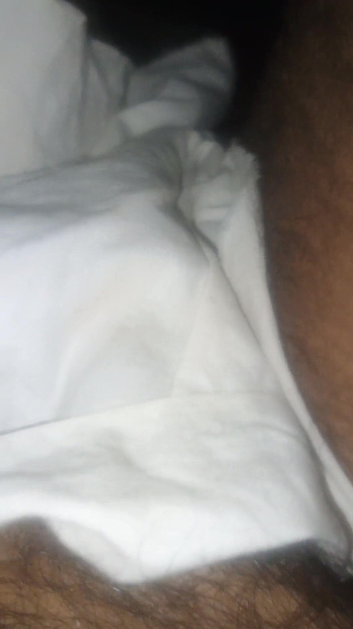 Hot_bobby: 내 자지를 옷으로 문지르는 소녀를 생각하는 인도 소년