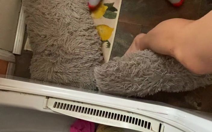 VibeWithMommy: Punto di vista di farsi scopare la matrigna dalla lavatrice!...