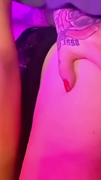 Ich Probiere Zum Ersten Mal Einen Femboy Aus