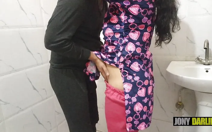 Jony Darling: Sister-in-law Raised Her Leg in the Bathroom and Got Cock...