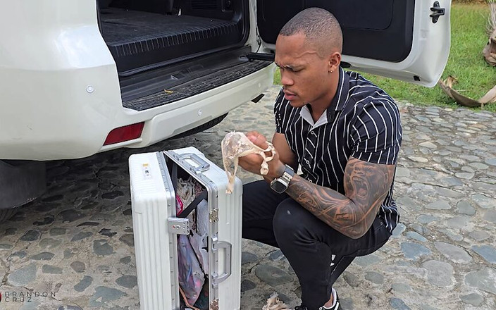 BrandonCruz82: Bos saya tidak tahu bahawa apabila dia tiada di sekeliling...