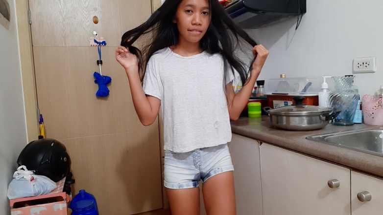 creamberryfairy: Pee in My Jean Short with Buttplug
