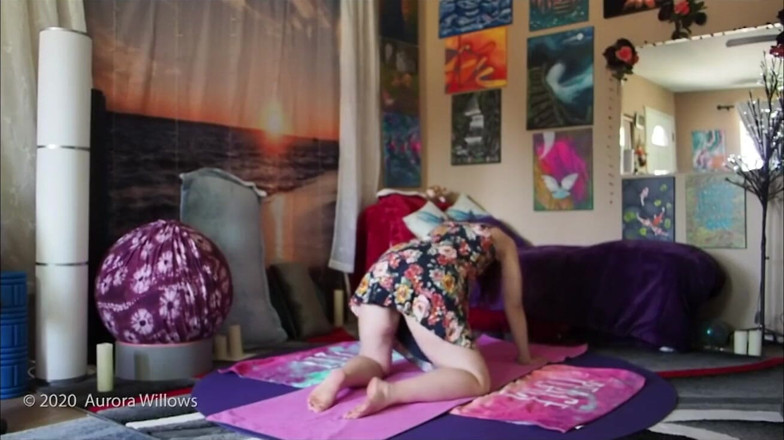 Aurora Willows: Malhando meu vestido e tanga