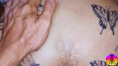 Paty Angel: Fanklub - řidič kamionu Nick zastaví v motelu a potetovaná zrzka dělá...