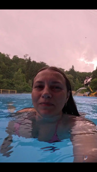 Ti sto aspettando in piscina