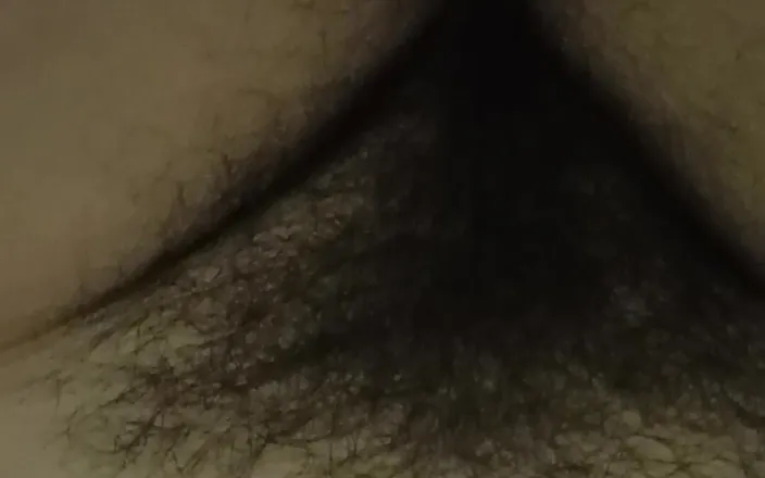 BW_Dolphin: Hairy Pussy and Bellybutton