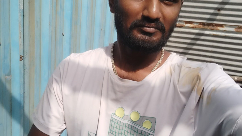 KUMBHA MANOJ KUMAR: Xhard індійський гей-режисер знімає відео на відкритому повітрі