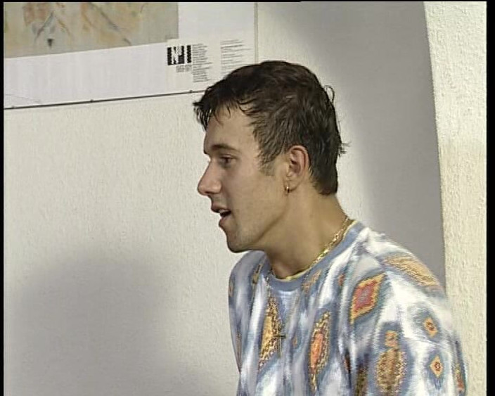 Deutscher hardcore: Donne mature tedesche dai seni grandi vengono scopate insieme