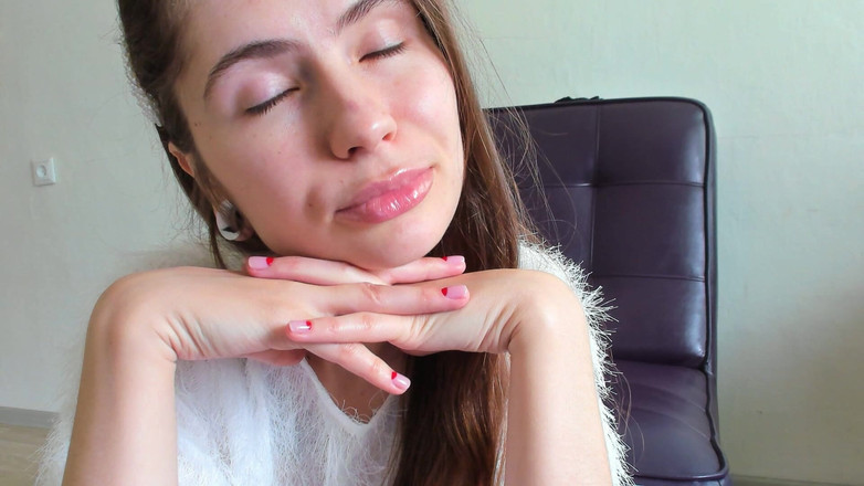 Rarible Diamond: Manos debajo de mi barbilla