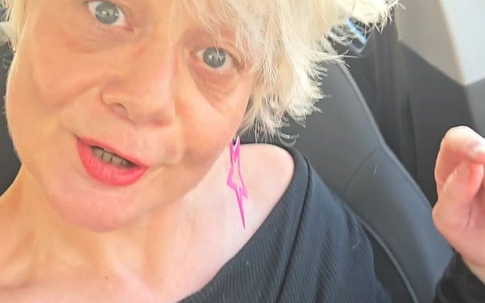 Sofy13: Ahoj, moji miláčkové Mají dobrou neděli polibky, kde chcete