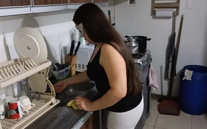 Mike Franco: Latina nevlastní sestra šuká se svým nevlastním bratrochem v kuchyni - mrdka...
