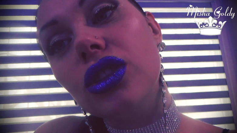 Goddess Misha Goldy: Göz alıcı mavi parıltılı dudaklar