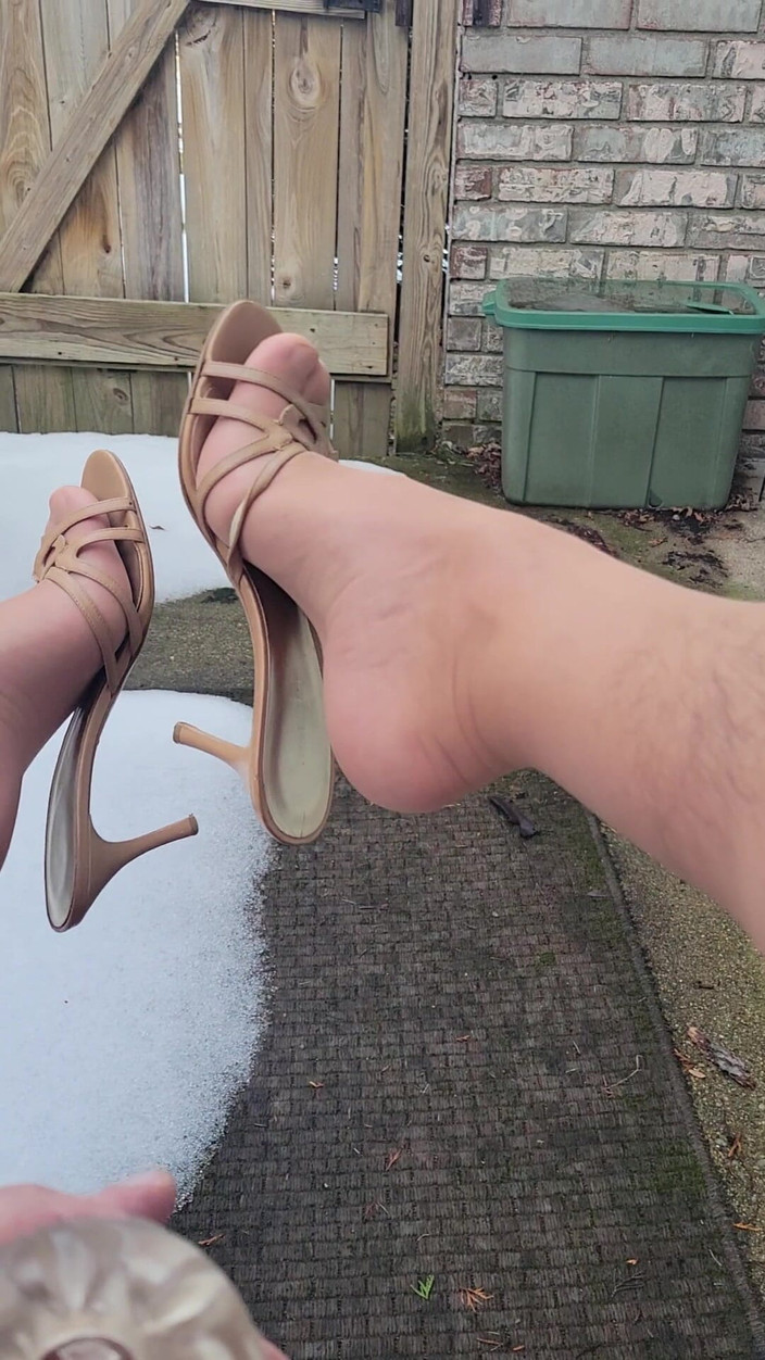 Feet Lover: Vestindo meia-calça e saltos fora jacking fora