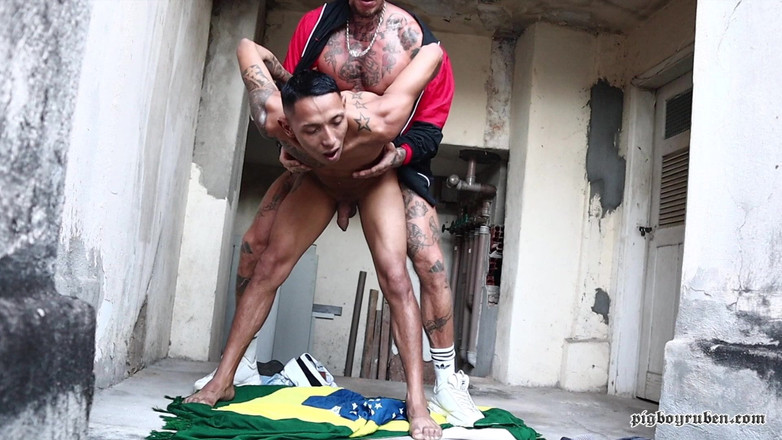 PIGBOYRUBEN: Виїхані спермою твінки 4