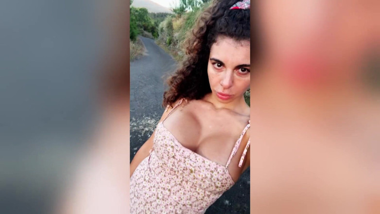 LadyAna: Risiko di Jalanan dengan Pussy Gergasi