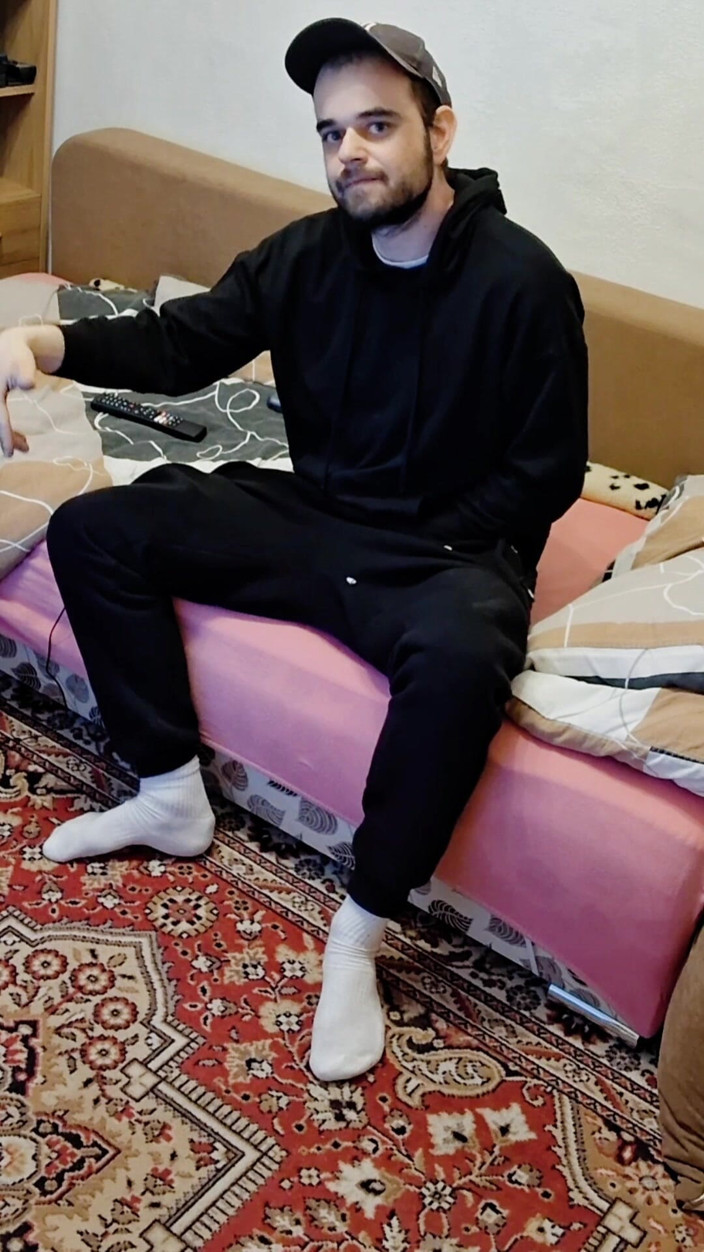 jerkofflover: 제가 반스나 흰 양말을 신은 영상들을 모은 영상들입니다