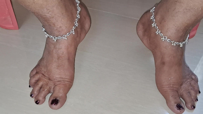 TABOOBREAKERS: Così Bello Il Mio Corpo Aspetta Il Tuo Tocco