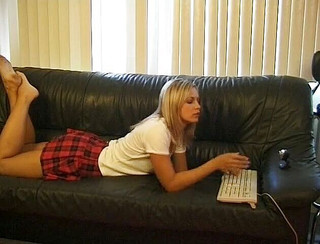 Flash Model Amateurs: Vysokoškolská kráska představuje své sexy tělo