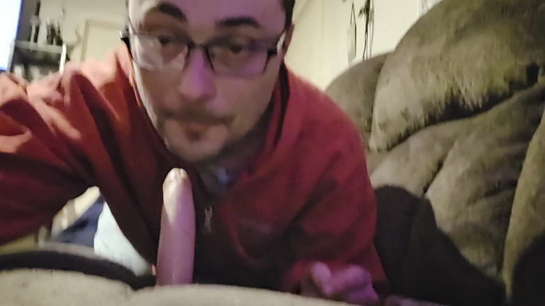 Little Donovan: Ich blase meinen dildo