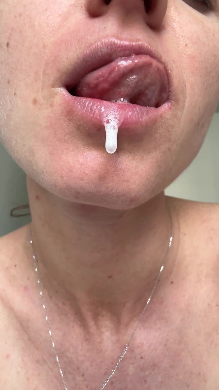 Gina Gerson: Solo saliv fetisch