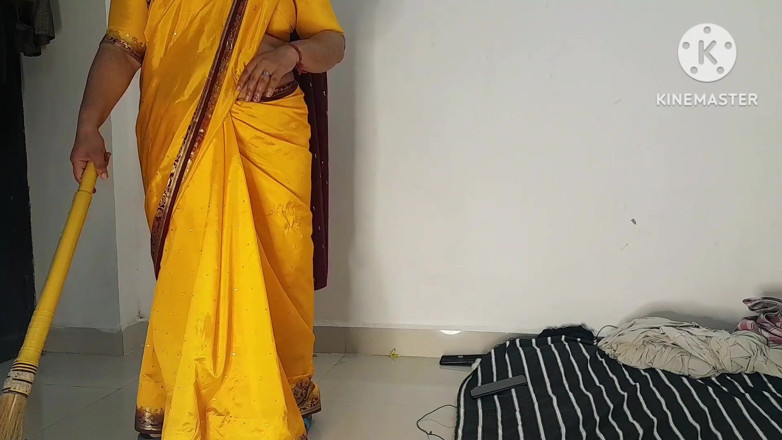 Salmaan001: चतुर देवर हॉट भाभी को हिंदी ऑडियो में चोदता है।