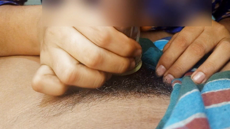 Dhaka sex: Istri india nyepong kontol suaminya sambil ditonton suaminya seperti icecream
