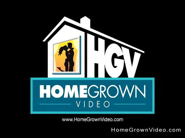 Homegrown GFs: Nádherná Nicole Se pomalu svléká a stříká!