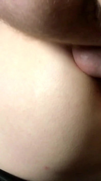 Me fode e goza dentro antes de ir para a cama! Closeup foda na buceta e gozada interna maciça!