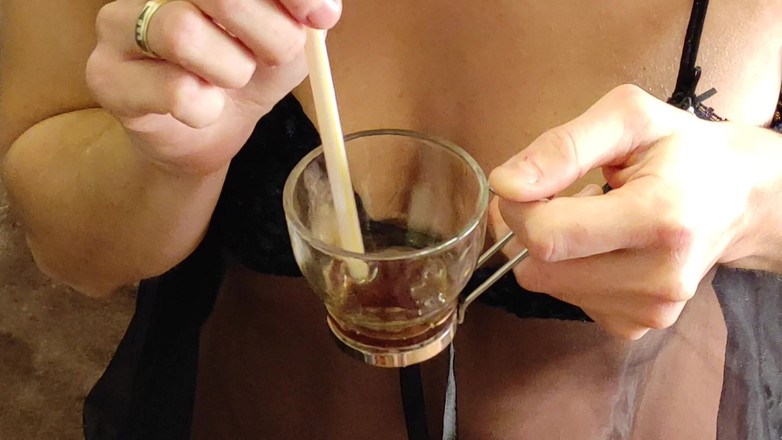 Wildkarinapics: Mrdka v kávě