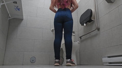 Nerdy_faery: Trei pișări, două toalete