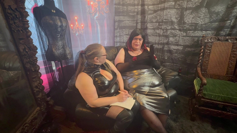 Aaexperinces trans: Domina Satana Stephanie-nicole TV ile röportaj yapıyor