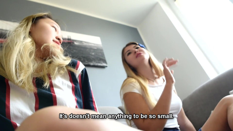 Czech Soles - foot fetish content: Rozmowa kwalifikacyjna o model stóp - konkurencja dużych i małych stóp