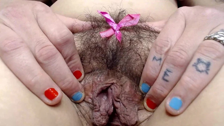 Abby Anna: Big Sweet Pussy Lips Gape and Yank