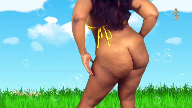 Miss-Safiya: Twerking nel mio bikini Pikachu