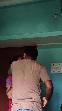 Secara rahsia membuat video abang tiri dan adik tiri mertua