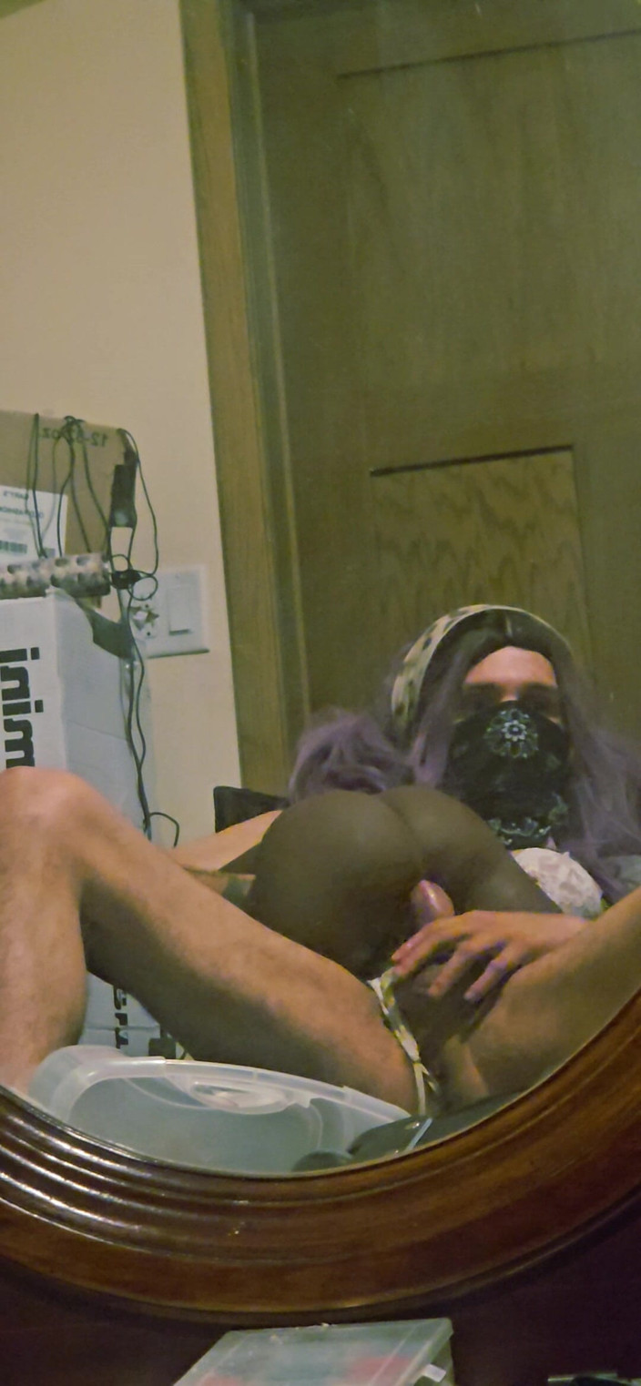 Natalie Slax: Fioletowowłosa dziwka sissy w koronce - Tgirl Creampie &amp; Cum Play