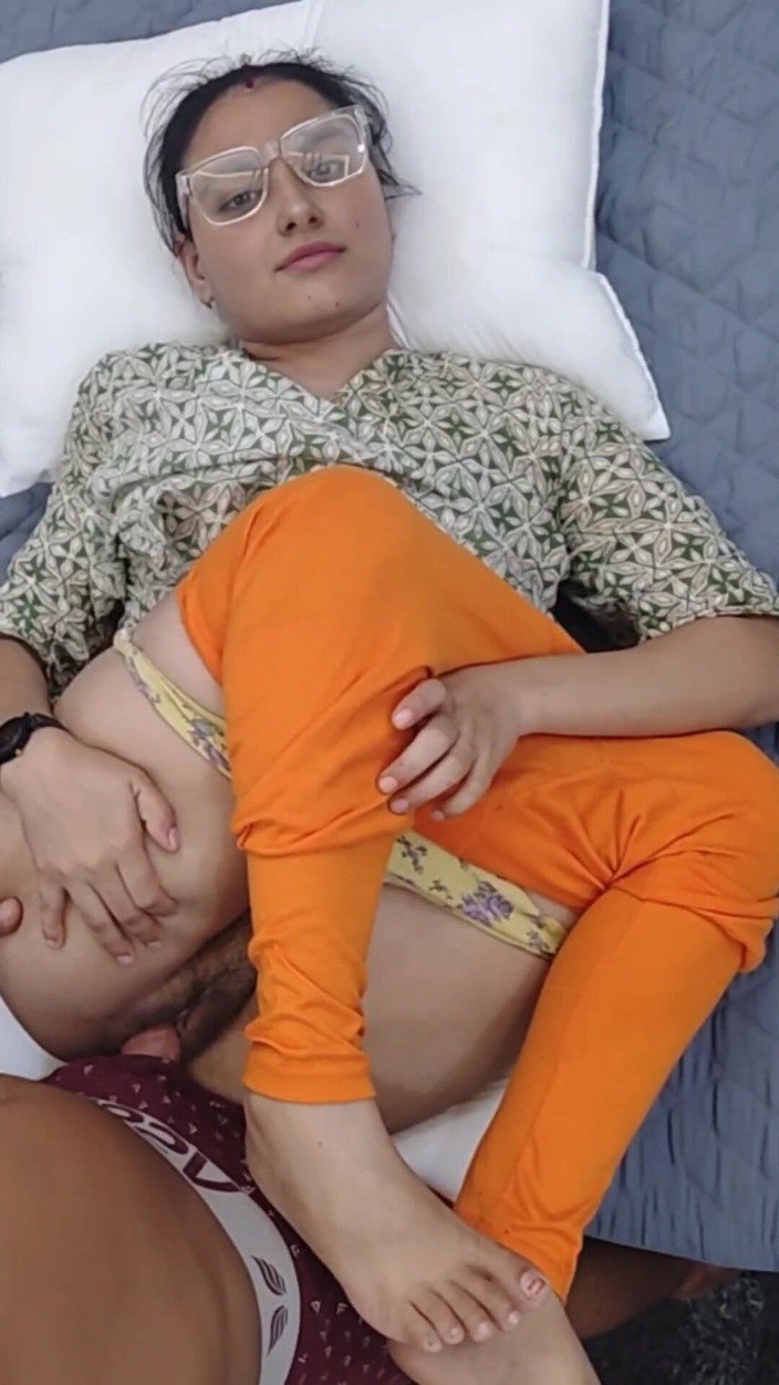 Khushboobhabi: Mladá desi indická dívka opustil chlapec