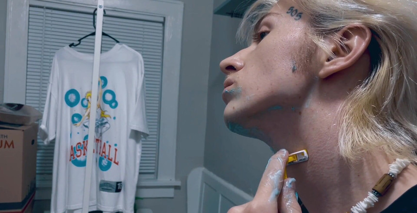 GhostCams: 내 턱선 vs 일회용 면도기 1개, 누가 이길까?