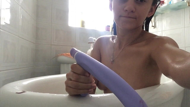 Shrima Malati: Gioco con il mio dildo preferito