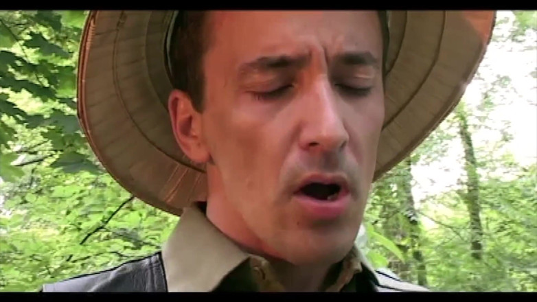 Inhonorof porn: Si Fa Inculare Dal Cacciatore Mentre L'amica Sta a Guardare