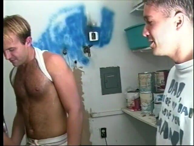 Gays Case: Hot Studs Get in a Threesome Action in the Work...
