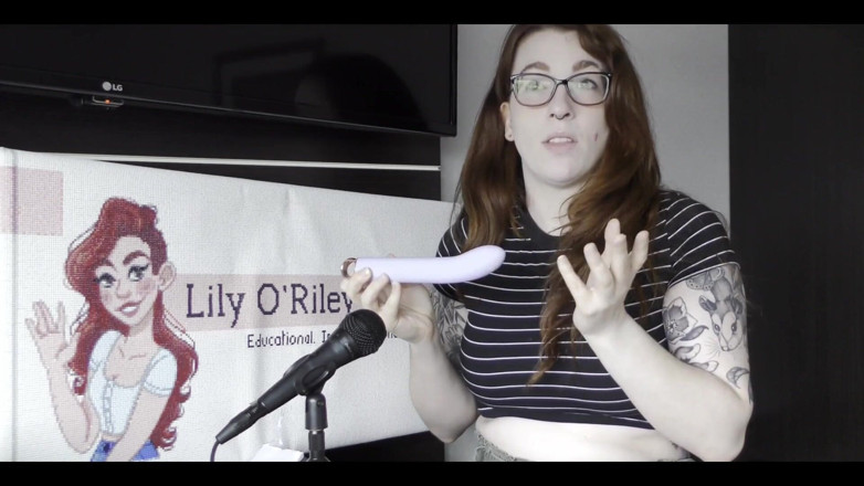 Lily O'Riley: NSFW review van een modulaire konijnenvibe