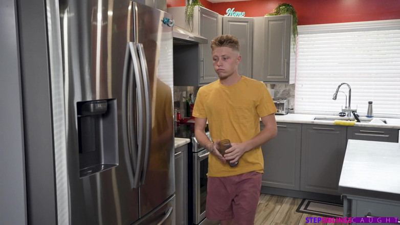 StepSiblings Caught: Даючи зведеному братові пизду - s25:e10