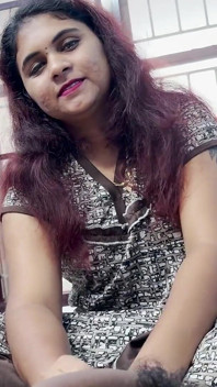 Mallu Girl Doing Hand Job and Penis Massage to Husband's Friend