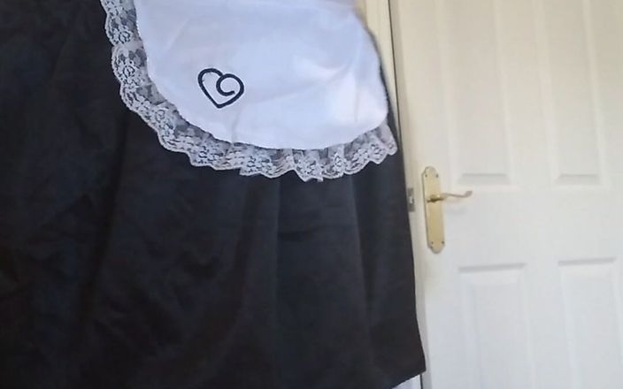 Sissy Cindy: Blonde French-maid Sissy Needs Cock